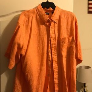 Roundtree &Yorke Peach colored Button up